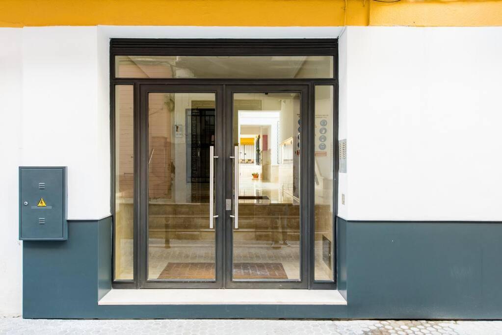 Apartamento Eva Recommends Plaza Del Museo Sevilla Exterior foto